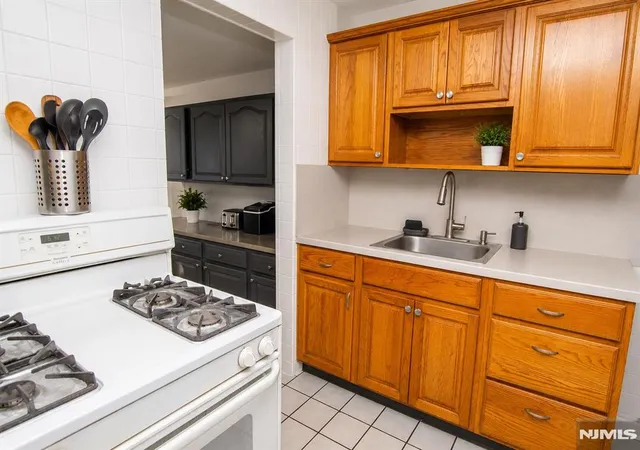 Homes for sale in Bergenfield, NJ | 78 Dudley Dr, Bergenfield, NJ 07621 | MLS# 26022587