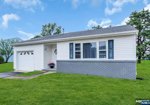 5th image of 214 Westbrook Dr, Berkeley, NJ 08757 | MLS# 26022595