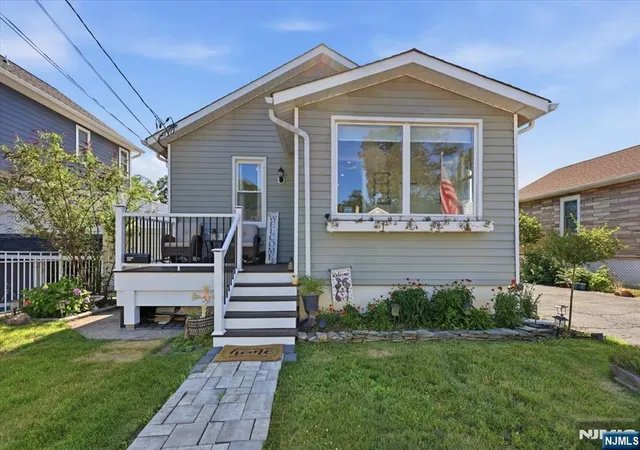 Homes for sale in Hawthorne, NJ | 66 7th Ave, Hawthorne, NJ 07506 | MLS# 26022598
