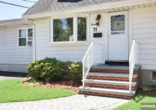 Homes for sale in Dumont, NJ | 71 Lexington Ave, Dumont, NJ 07628 | MLS# 26022635