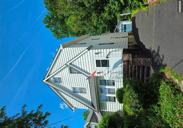 Homes for sale in Bloomfield, NJ | 12 Brook Pl, Bloomfield, NJ 07003 | MLS# 26022643
