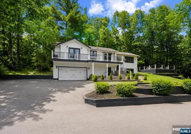 Homes for sale in West Milford, NJ | 19 Somerville Rd, West Milford, NJ 07421 | MLS# 26022645