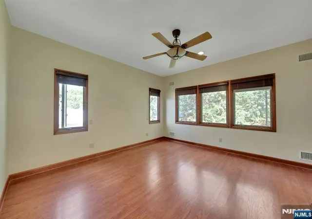 4th image of 8 E Marlo Rd, Livingston, NJ 07039 | MLS# 26022647