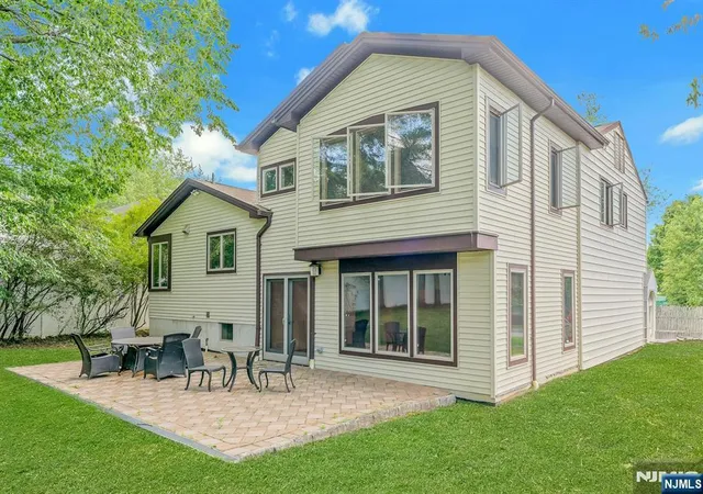 5th image of 8 E Marlo Rd, Livingston, NJ 07039 | MLS# 26022647