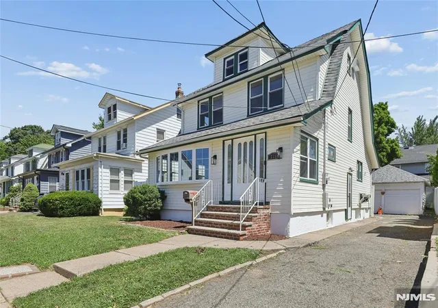 Homes for sale in Teaneck, NJ | 275 Farrant Ter, Teaneck, NJ 07666 | MLS# 26022650