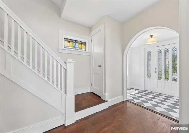 Homes for sale in Teaneck, NJ | 275 Farrant Ter, Teaneck, NJ 07666 | MLS# 26022650