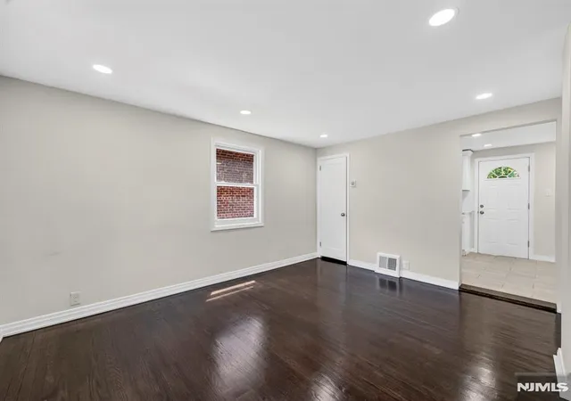 Homes for sale in Elizabeth, NJ | 1378 Hamilton St, Elizabeth, NJ 07208 | MLS# 26022718