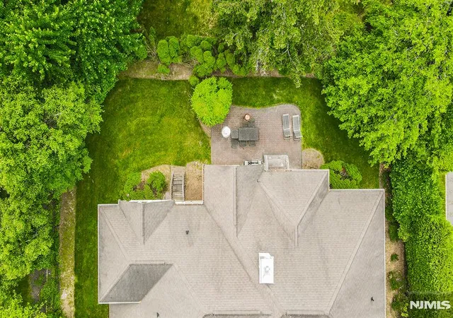 Homes for sale in Closter, NJ | 6 Maplewood Rd, Closter, NJ 07624 | MLS# 26022751