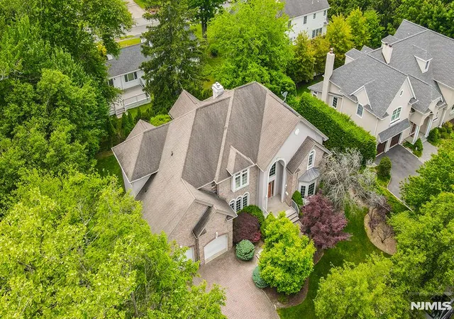 Homes for sale in Closter, NJ | 6 Maplewood Rd, Closter, NJ 07624 | MLS# 26022751