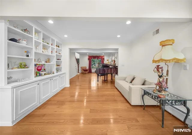 Homes for sale in Cresskill, NJ | 177 Engle St, Cresskill, NJ 07626 | MLS# 26022755