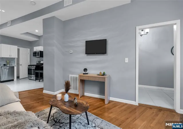 5th image of 705 15Th St, Newark, NJ 07103 | MLS# 26022765