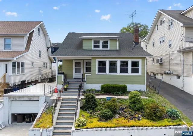 Homes for sale in Bloomfield, NJ | 41 Berkeley Pl, Bloomfield, NJ 07003 | MLS# 26022779