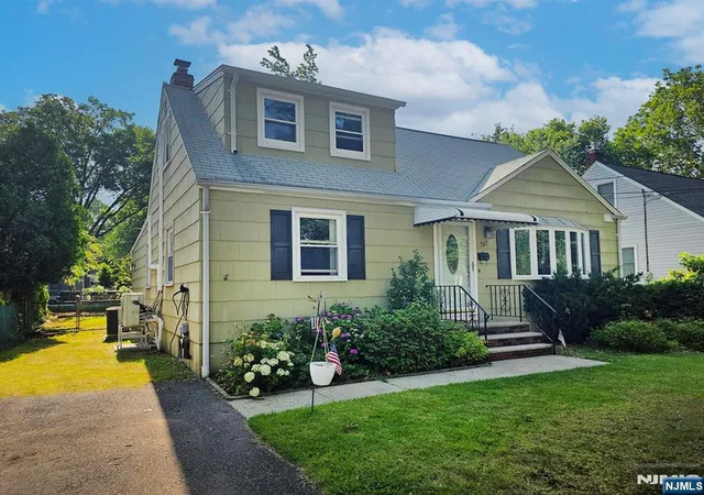 Homes for sale in Rahway, NJ | 747 Brookside Rd, Rahway, NJ 07065 | MLS# 26022820