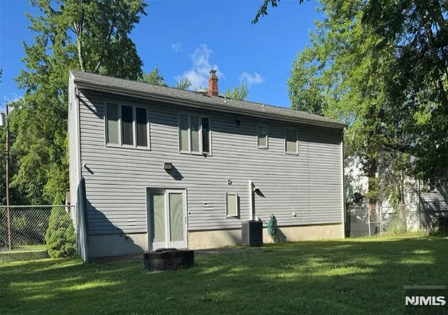 2nd image of 23 Ashwood Dr, Livingston, NJ 07039 | MLS# 26022858