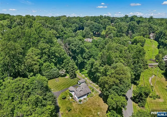 21st image of 74 Woodland Rd, Montvale, NJ 07645 | MLS# 26022872