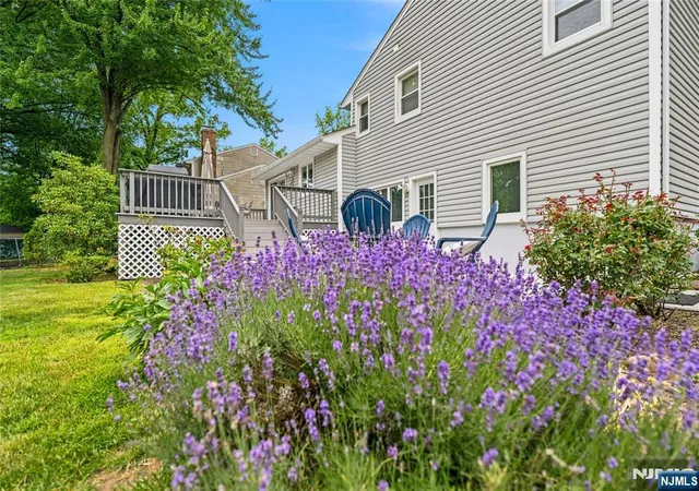 Homes for sale in Paramus, NJ | 290 Mchenry Dr, Paramus, NJ 07652 | MLS# 26022874