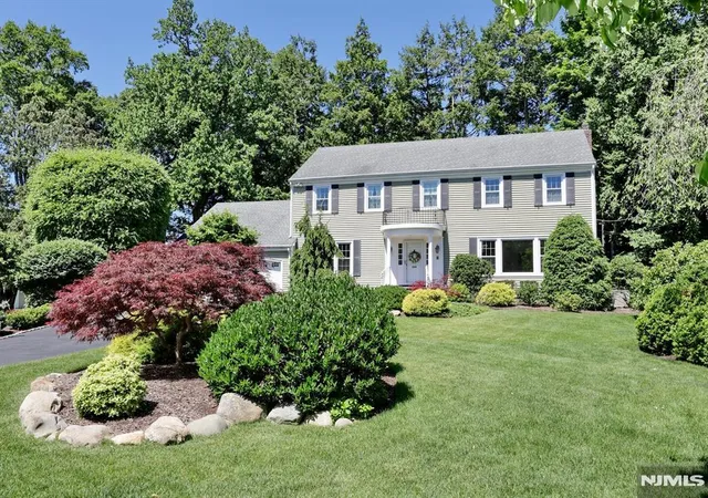 Homes for sale in Oradell, NJ | 543 Hague Ct, Oradell, NJ 07649 | MLS# 26022883