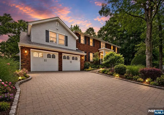 4th image of 18 Monument Ln, Alpine, NJ 07620 | MLS# 26022920