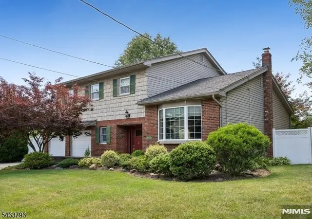 3rd image of 6 Davenport Ave, Roseland, NJ 07068 | MLS# 26022922