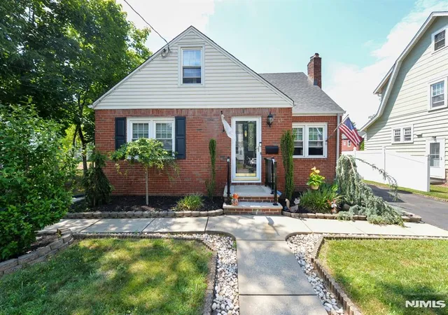Homes for sale in Dumont, NJ | 65 Linden Ave, Dumont, NJ 07628 | MLS# 26022929