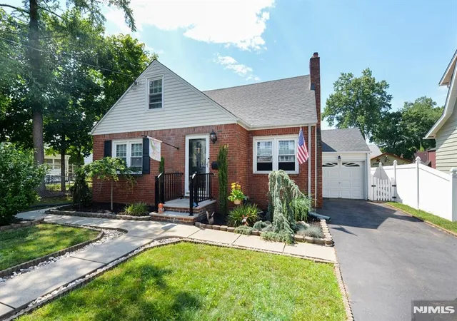 Homes for sale in Dumont, NJ | 65 Linden Ave, Dumont, NJ 07628 | MLS# 26022929