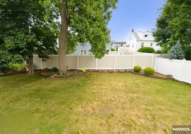 Homes for sale in Fair Lawn, NJ | 7 01 2nd St, Fair Lawn, NJ 07410 | MLS# 26022935
