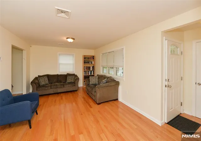 Homes for sale in Fair Lawn, NJ | 7-01 2Nd St, Fair Lawn, NJ 07410 | MLS# 26022935