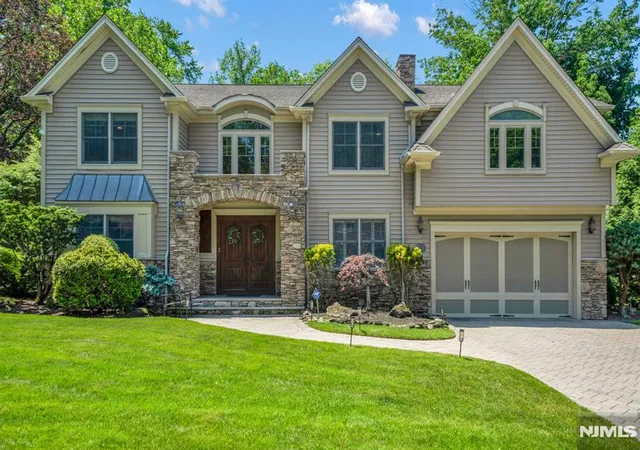 Homes for sale in Cresskill, NJ | 26 Devonshire Rd, Cresskill, NJ 07626 | MLS# 26022956