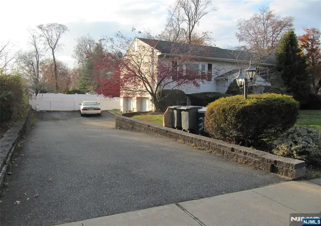 3rd image of 37 Atwood Pl, Wayne, NJ 07470 | MLS# 26022969