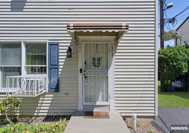 Homes for sale in Newark, NJ | 312 Littleton Ave #804, Newark, NJ 07103 | MLS# 26022972