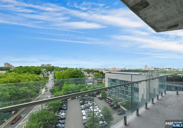 Homes for sale in Cliffside Park, NJ | 320 Adolphus Ave #806, Cliffside Park, NJ 07010 | MLS# 26022982