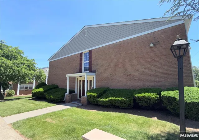Homes for sale in Clifton, NJ | 605 Grove Street, Clifton, NJ 07013 | Houzeo
