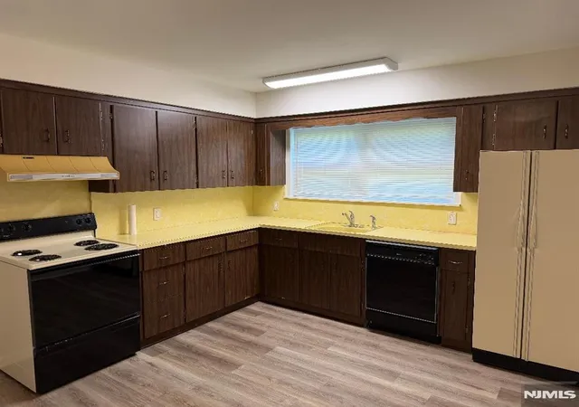 Homes for sale in Clifton, NJ | 44 Burgh Ave #3, Clifton, NJ 07011 | MLS# 26023052