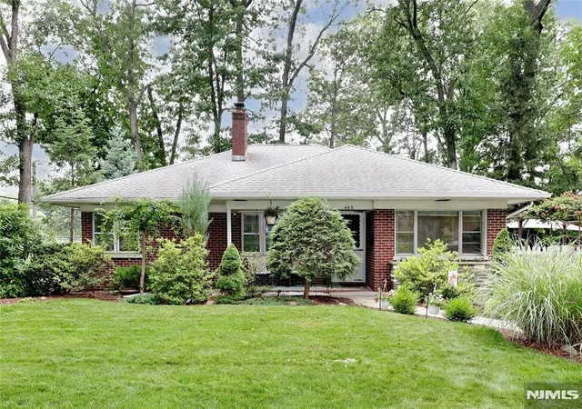 Homes for sale in Twp Of Washington, NJ | 466 Mountain Ave, Twp Of Washington, NJ 07676 | MLS# 26023053