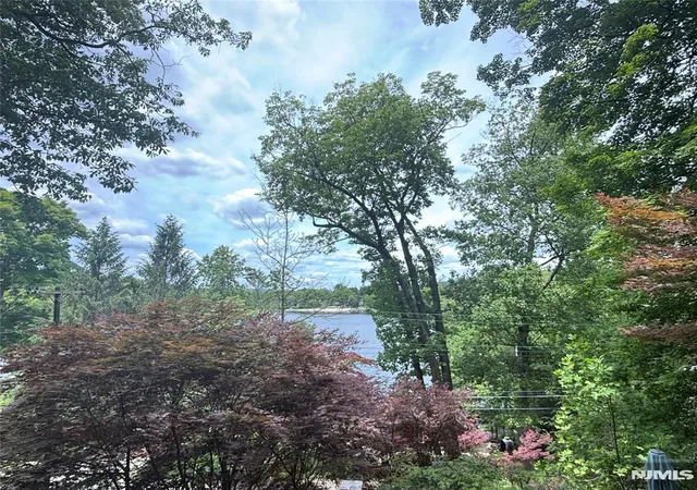 Homes for sale in Sussex, NJ | 57 Lakeside Dr, Sussex, NJ 07461 | MLS# 26023062