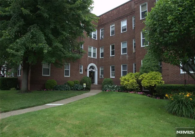 Homes for sale in Teaneck, NJ | 975 995 Teaneck #1M, Teaneck, NJ 07666 | MLS# 26023064