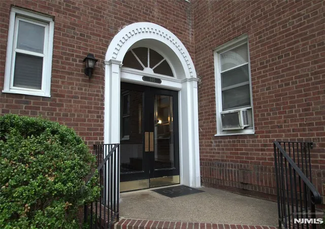 Homes for sale in Teaneck, NJ | 975 995 Teaneck #1M, Teaneck, NJ 07666 | MLS# 26023064