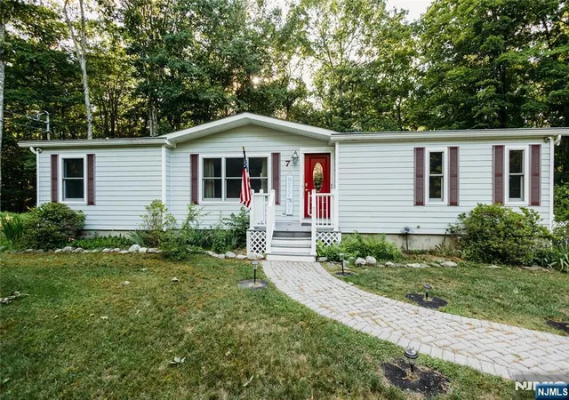 Homes for sale in Montague, NJ | 7 New Myrtle Dr, Montague, NJ 07827 | MLS# 26023070