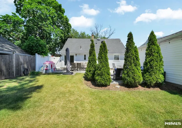 Homes for sale in Rochelle Park, NJ | 25 Parker Ave, Rochelle Park, NJ 07662 | MLS# 26023078