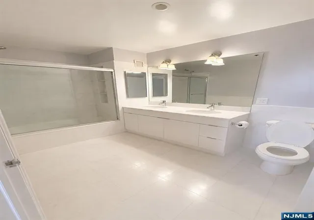 5th image of 3418 City Pl #3418, Edgewater, NJ 07020 | MLS# 26023092