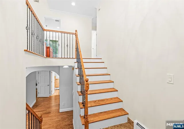Homes for sale in Closter, NJ | 21 Kennedy Cir, Closter, NJ 07624 | MLS# 26023094