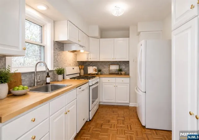 Homes for sale in West Orange, NJ | 43 Conforti Ave #83, West Orange, NJ 07052 | MLS# 26023100