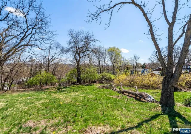 Homes for sale in Ridgefield Park, NJ | 525 Teaneck Rd, Ridgefield Park, NJ 07660 | MLS# 26023105