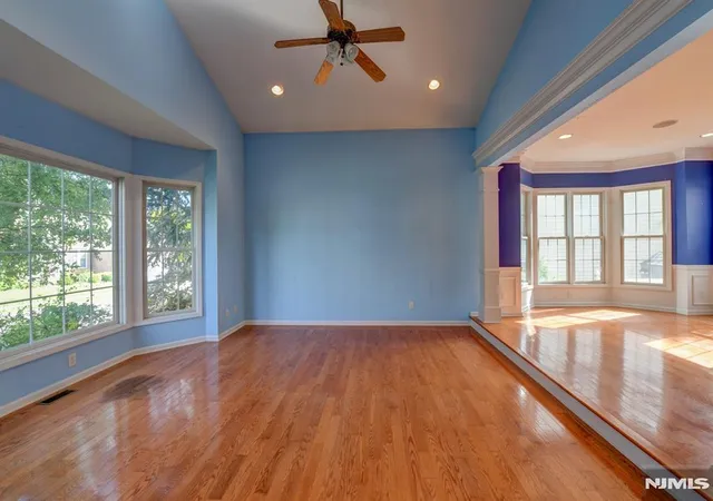 Photo 3 of Sale Pending at 16 Commanders Ct, Totowa, NJ 07512 | MLS# 26023114 | Listing updated on 2026-09-15