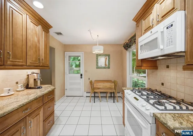 Homes for sale in Woodcliff Lake, NJ | 23 Cressfield Ct, Woodcliff Lake, NJ 07677 | MLS# 26023123