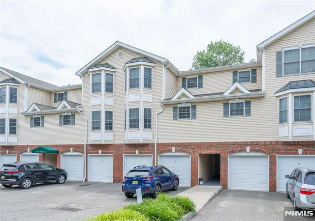 Homes for sale in Pompton Lakes, NJ | 30-08 Federal Hill Rd #8, Pompton Lakes, NJ 07442 | MLS# 26023137