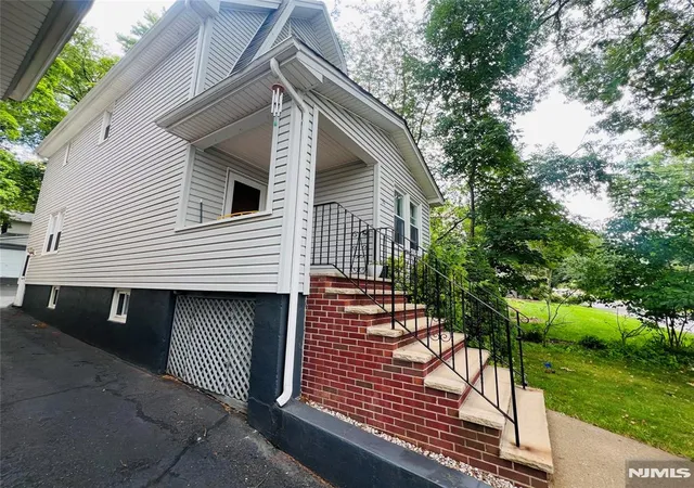 3rd image of 31 Dean St, Glen Rock, NJ 07452 | MLS# 26023143