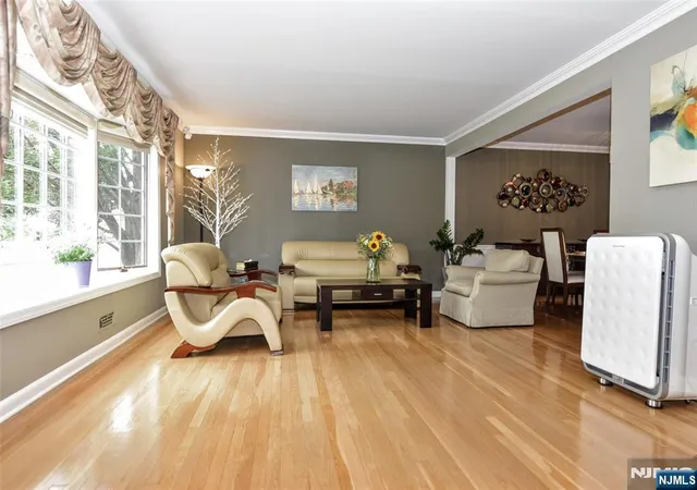 Homes for sale in New Milford, NJ | 380 Shea Dr, New Milford, NJ 07646 | MLS# 26023181