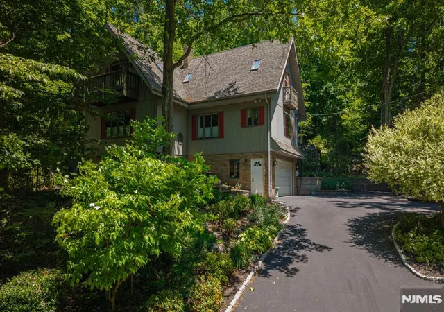Homes for sale in Vernon, NJ | 1150 Lakeside Dr, Vernon, NJ 07422 | MLS# 26023205
