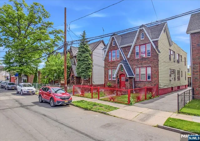 2nd image of 202 Eastern Pkwy, Newark, NJ 07106 | MLS# 26023209